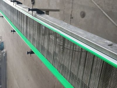 助力綠色生產 上海爬坡網帶輸送機在環保食品專用設備制造中的應用與創新